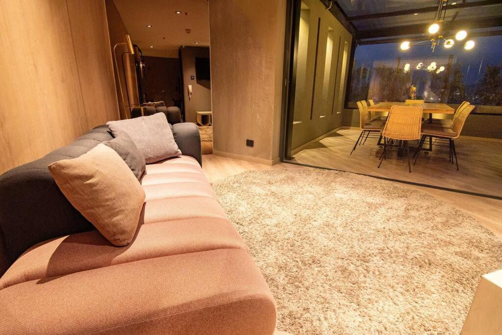 Acogedor Con Piscina En Apartamento Bogotá